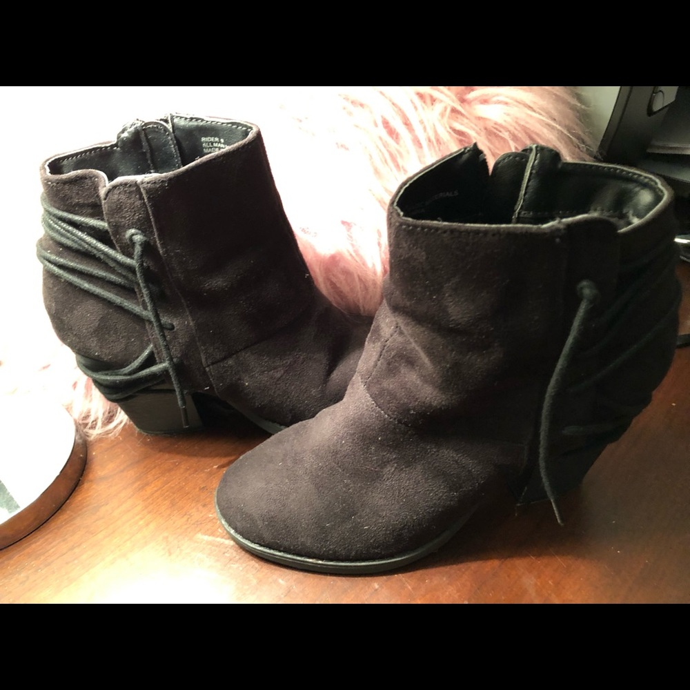 Booties - Picture 4 of 4